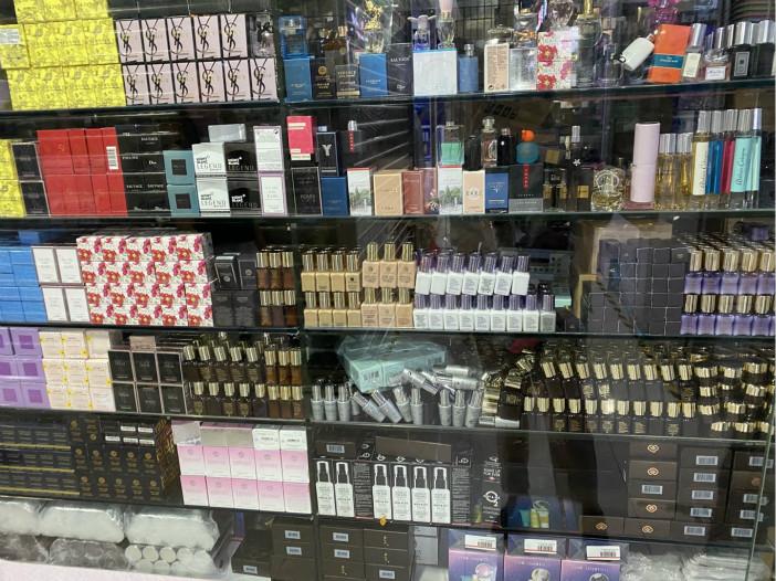 深圳明通化妝品批發(fā)市場價(jià)格報(bào)價(jià)與探店實(shí)用解析